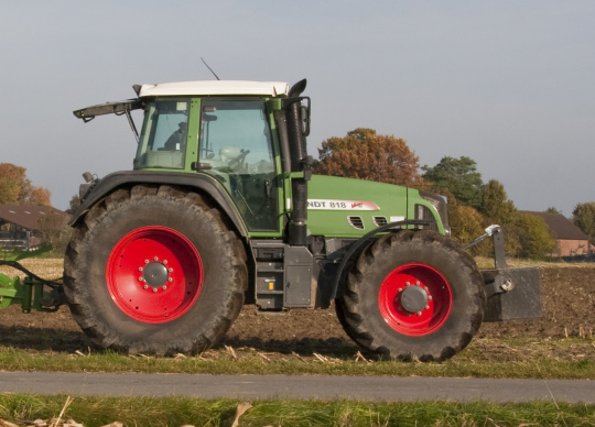 高品質チューニングファイル Fendt Tractor 800 series 818 5.7 V6 190hp