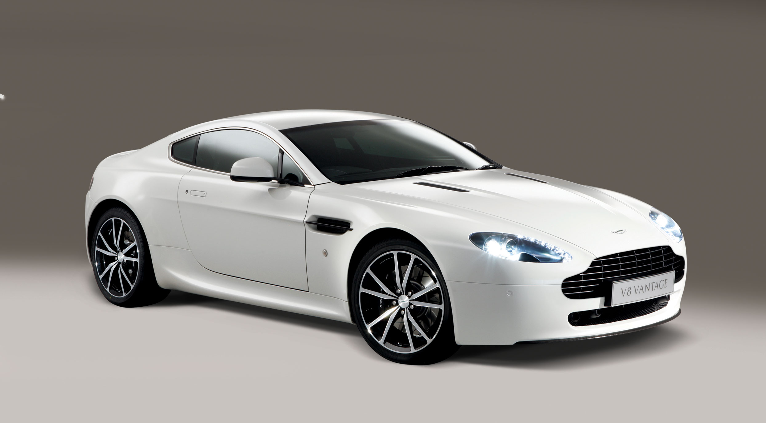 High Quality Tuning Files Aston Martin Vantage 4.7 V8 426hp