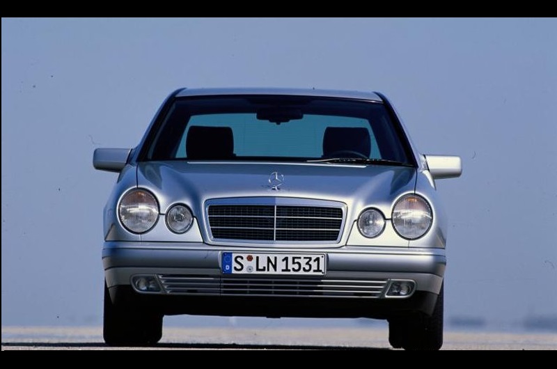 Filing tuning di alta qualità Mercedes-Benz E 220 CDI 136hp