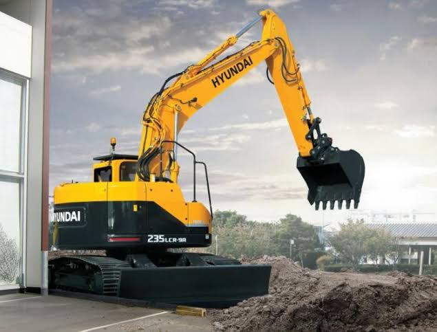 Yüksek kaliteli ayarlama fil Hyundai Crawler Excavators LCR-9 6.7L  141hp
