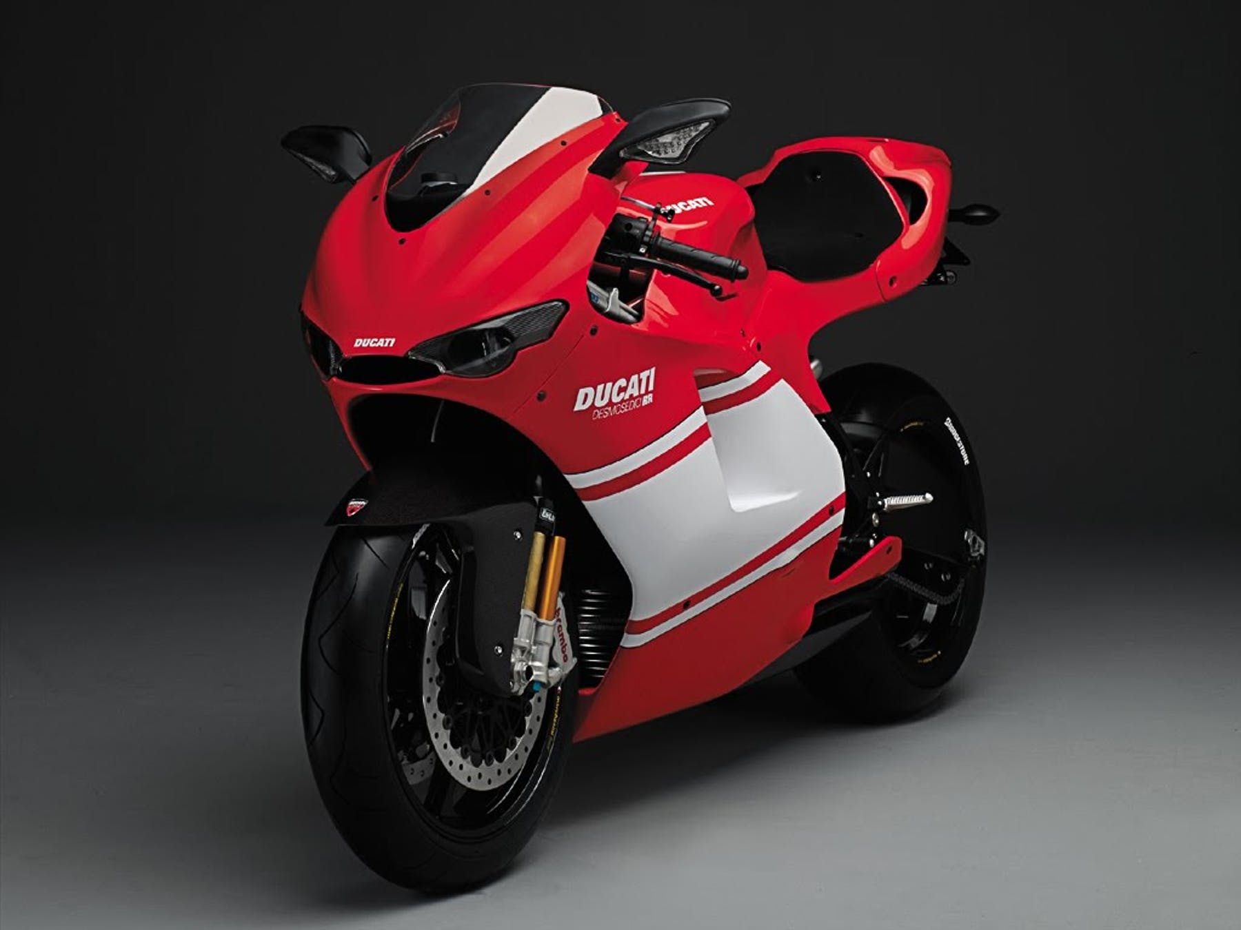 Yüksek kaliteli ayarlama fil Ducati Desmosedici RR 992cc  200hp