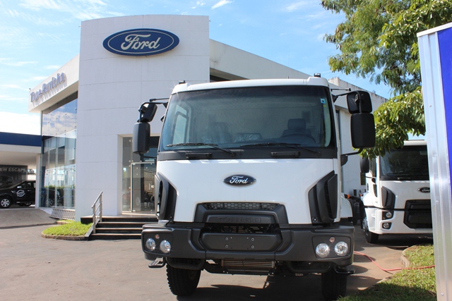 Yüksek kaliteli ayarlama fil Ford Truck Cargo 2632 8.3L 320hp