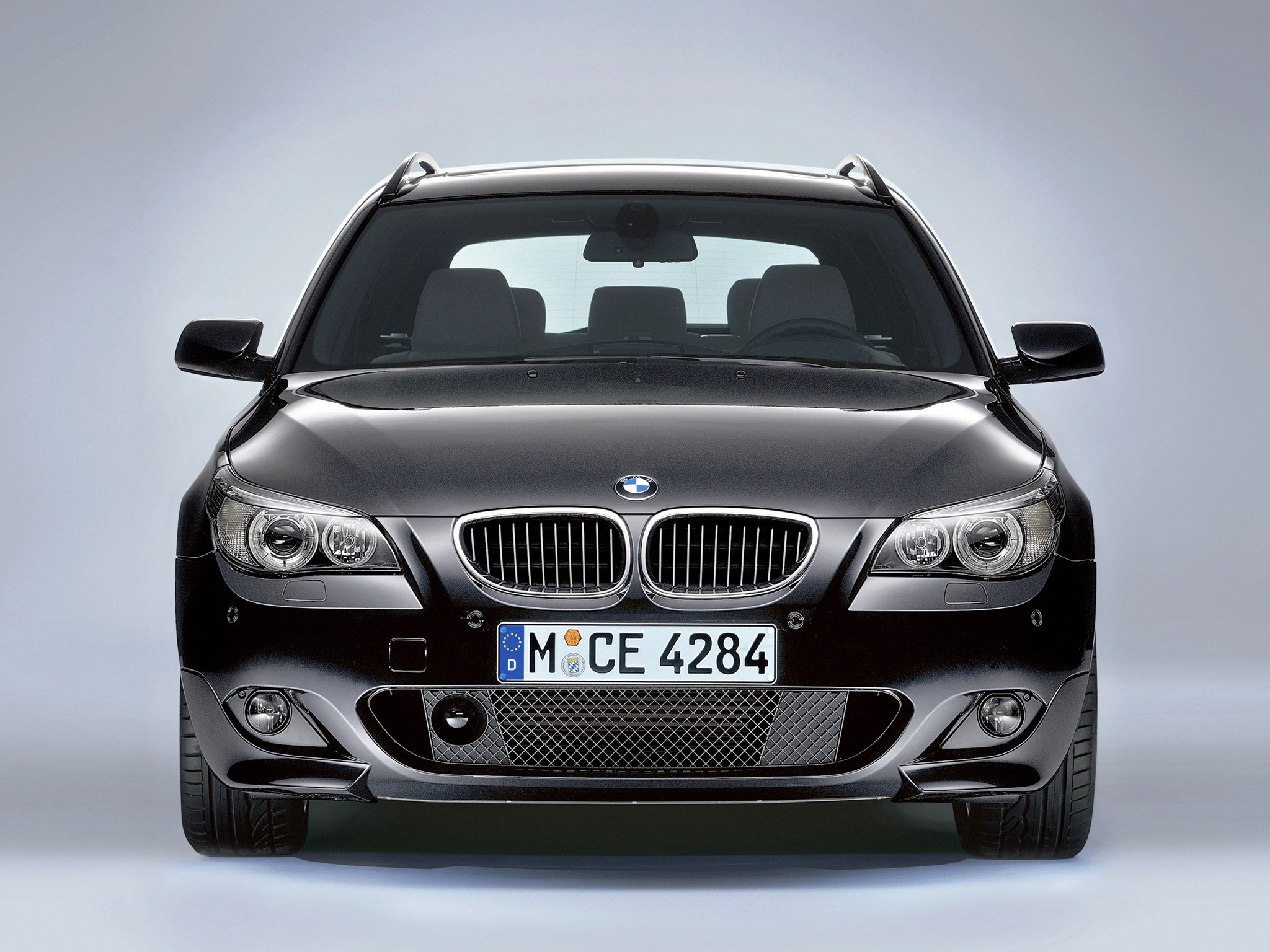 Yüksek kaliteli ayarlama fil BMW 5 serie 550i  367hp