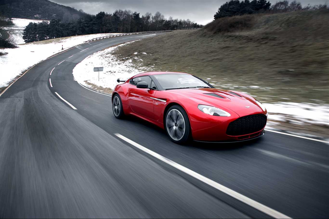 高品质的调音过滤器 Aston Martin V12 Zagato 6.0 V12  517hp