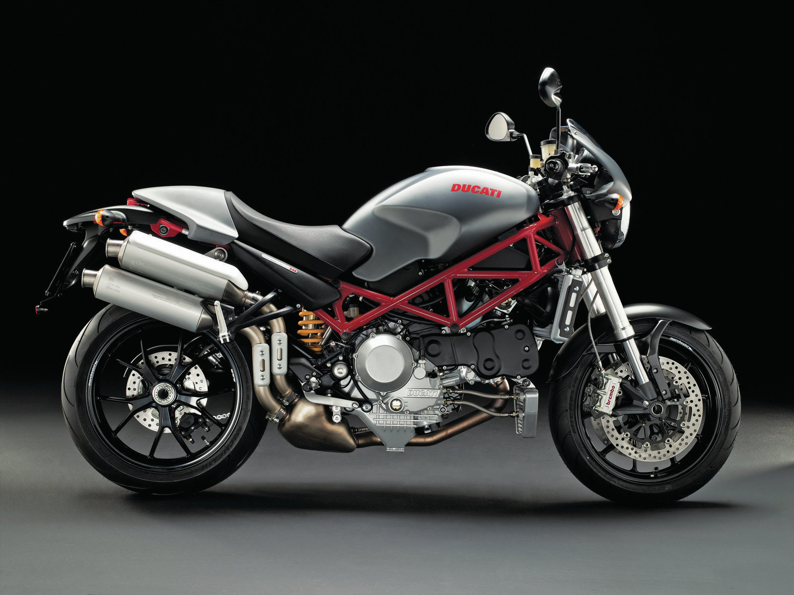 Yüksek kaliteli ayarlama fil Ducati Monster 696  80hp