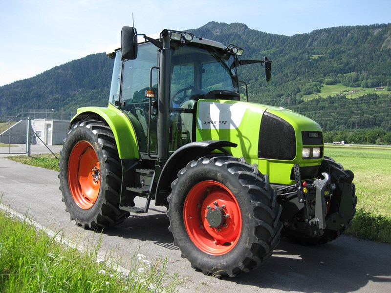 Yüksek kaliteli ayarlama fil Claas Tractor Ares  556 105hp