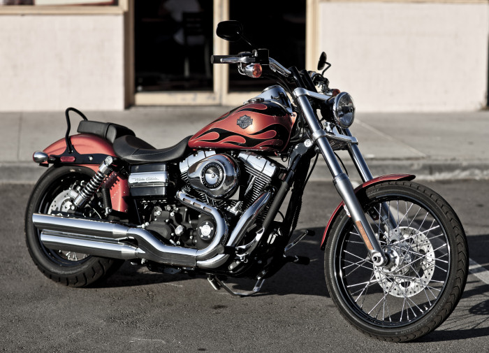 Yüksek kaliteli ayarlama fil Harley Davidson 1584 Dyna / Softail / Rocker / Electra Glide 1584 Dyna Wide Glide  71hp